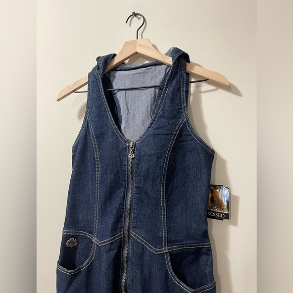 NWT Dereon Y2K Hooded Embroidered Jeweled Denim Jumpsuit Size Medium - Picture 7 of 11